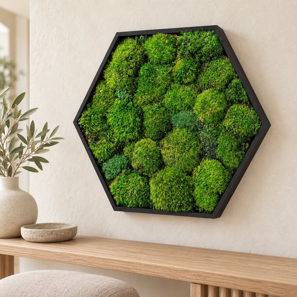 HAGO24 Hexagon Moosbild Grün Kiefernholz Wandbild Mooswand Wanddekoration echtes konserviertes Kugelmoos sechseckige Form Aufhängung Unikat
